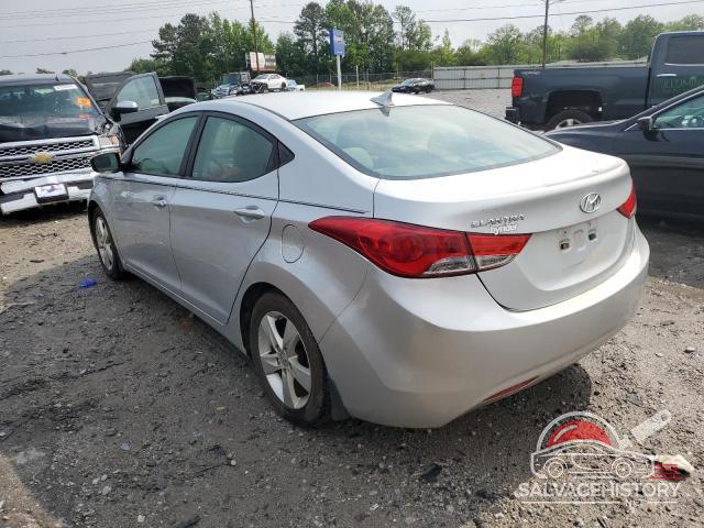 5NPDH4AEXDH245652 2013 HYUNDAI ELANTRA photo no. 2