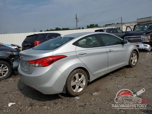5NPDH4AEXDH245652 2013 HYUNDAI ELANTRA photo no. 3