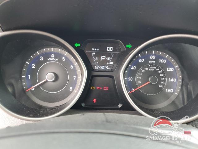 5NPDH4AE0FH579028 2015 HYUNDAI ELANTRA photo no. 9