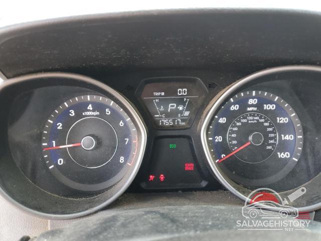5NPDH4AE4FH564290 2015 HYUNDAI ELANTRA photo no. 9