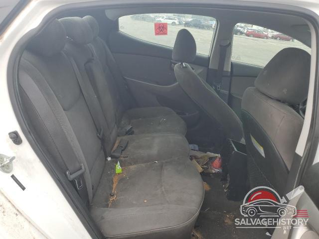 5NPDH4AE4FH573250 2015 HYUNDAI ELANTRA photo no. 10