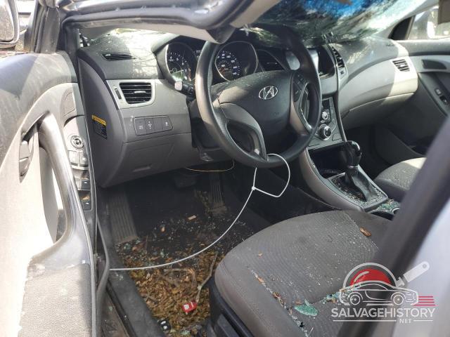 5NPDH4AEXFH572202 2015 HYUNDAI ELANTRA photo no. 8