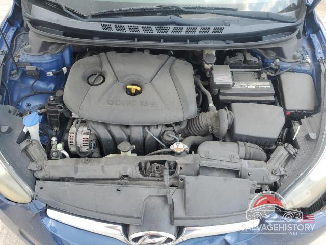 5NPDH4AE1GH749642 2016 HYUNDAI ELANTRA photo no. 11
