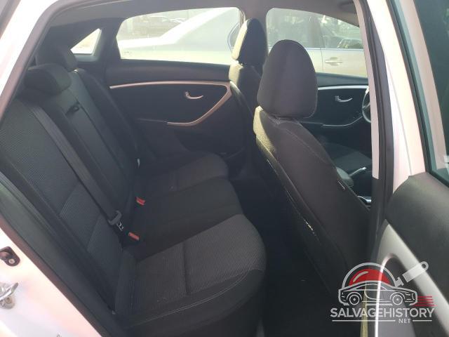KMHD35LH9GU305650 2016 HYUNDAI ELANTRA photo no. 10