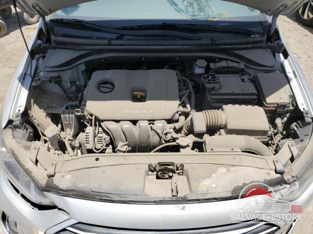 5NPD84LF6JH250915 2018 HYUNDAI ELANTRA photo no. 11