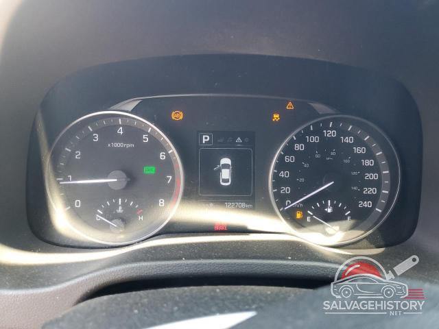 KMHD84LF4JU620681 2018 HYUNDAI ELANTRA photo no. 9