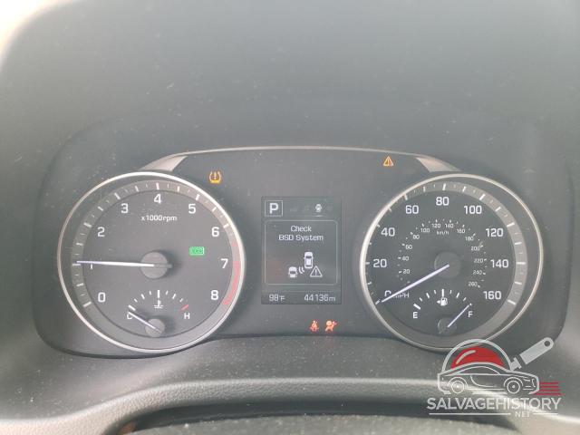 KMHD84LFXJU702849 2018 HYUNDAI ELANTRA photo no. 9