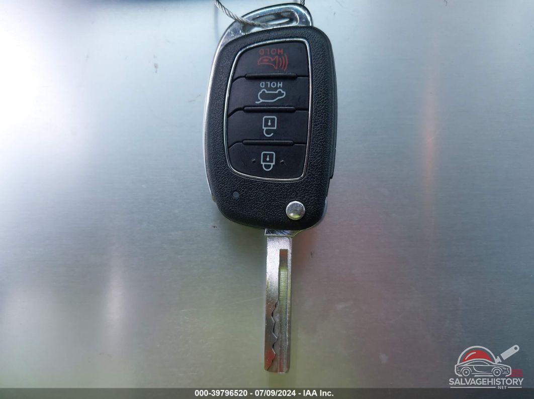5NMZT3LB9JH072572 2018 HYUNDAI SANTA FE SPORT photo no. 11