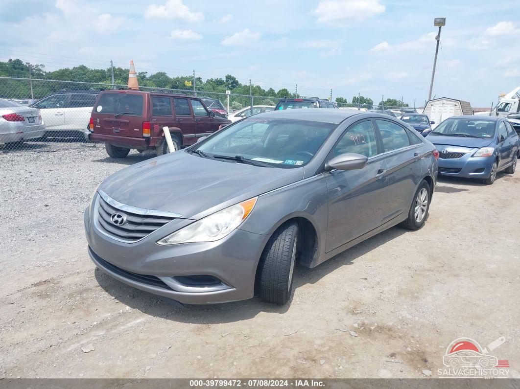 5NPEB4AC3BH076043 2011 HYUNDAI SONATA photo no. 2