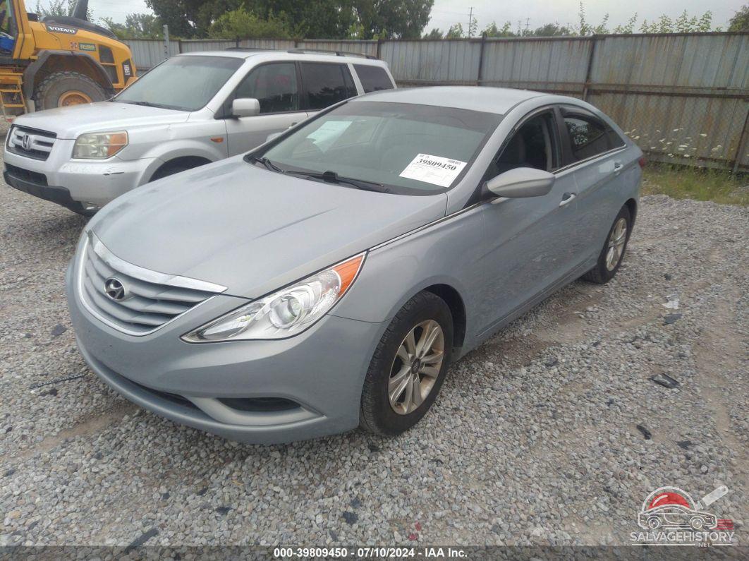 5NPEB4AC5BH250940 2011 HYUNDAI SONATA photo no. 2