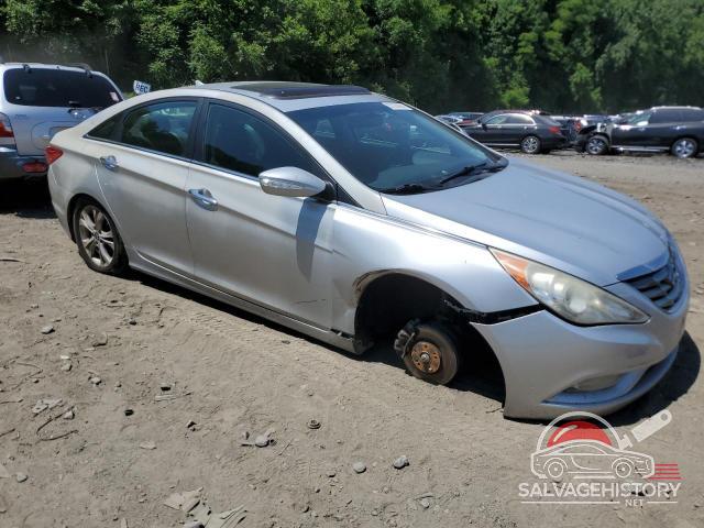 5NPEC4AB0BH301183 2011 HYUNDAI SONATA photo no. 4