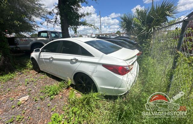 5NPEC4AB7BH237952 2011 HYUNDAI SONATA photo no. 3