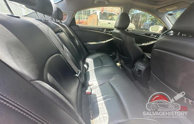 5NPEC4AB7BH237952 2011 HYUNDAI SONATA photo no. 6