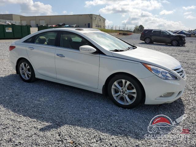 5NPEC4AC0BH165596 2011 HYUNDAI SONATA photo no. 4