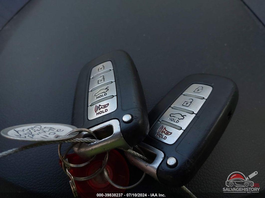 5NPEC4AC3BH028667 2011 HYUNDAI SONATA photo no. 11
