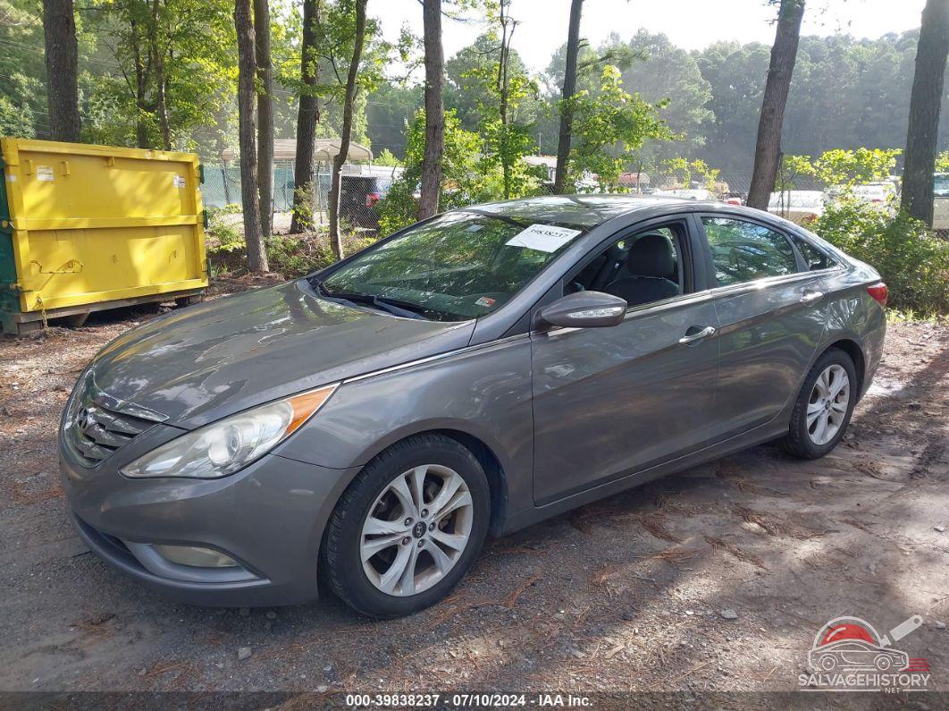 5NPEC4AC3BH028667 2011 HYUNDAI SONATA photo no. 2