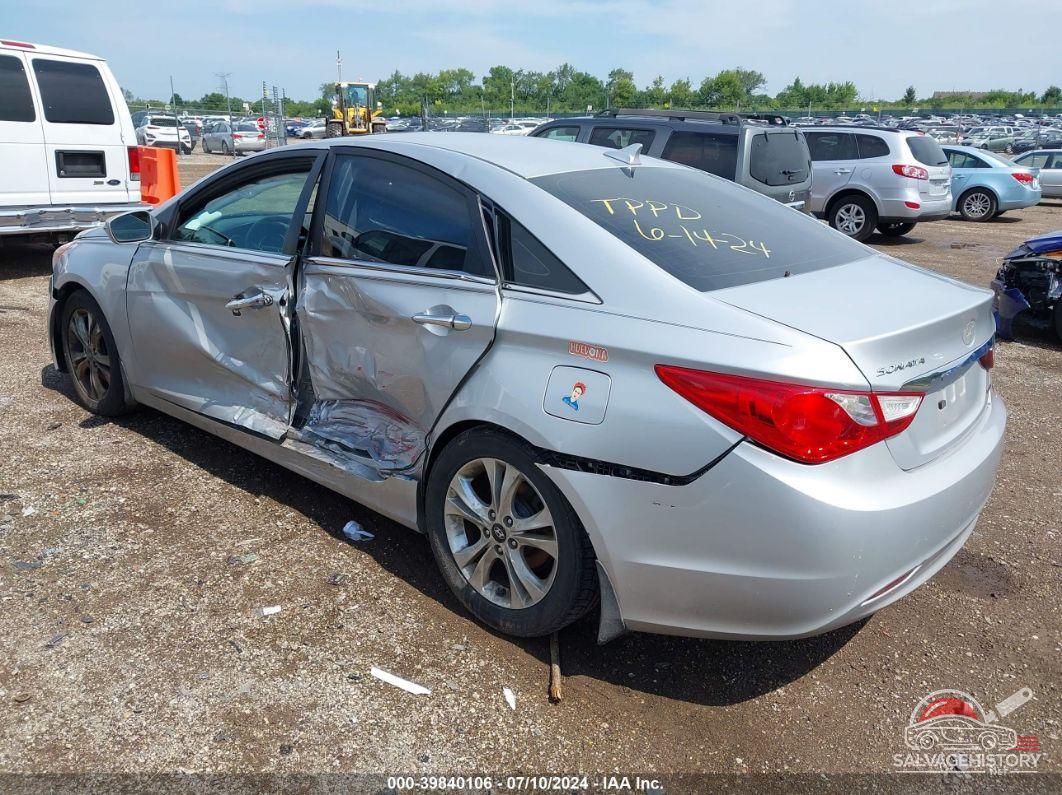 5NPEC4AC6BH121604 2011 HYUNDAI SONATA photo no. 3