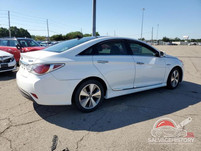 KMHEC4A42BA007398 2011 HYUNDAI SONATA photo no. 3