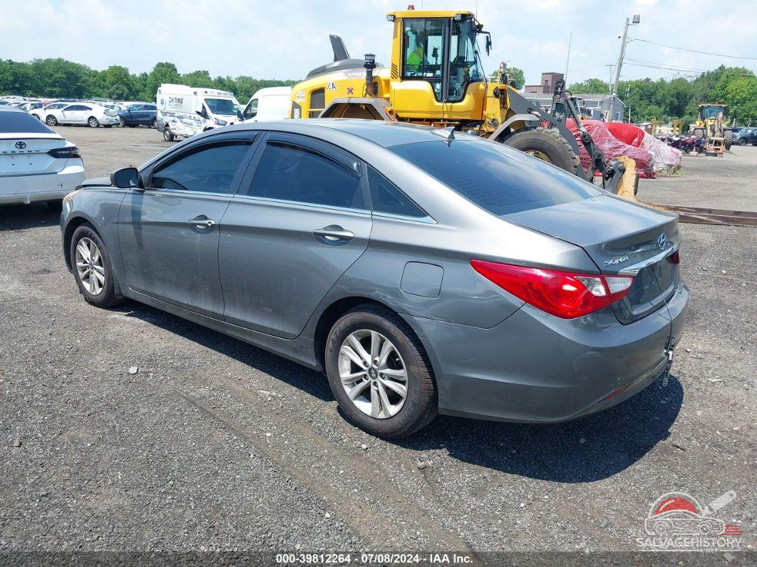 5NPEB4AC2DH792161 2013 HYUNDAI SONATA photo no. 3