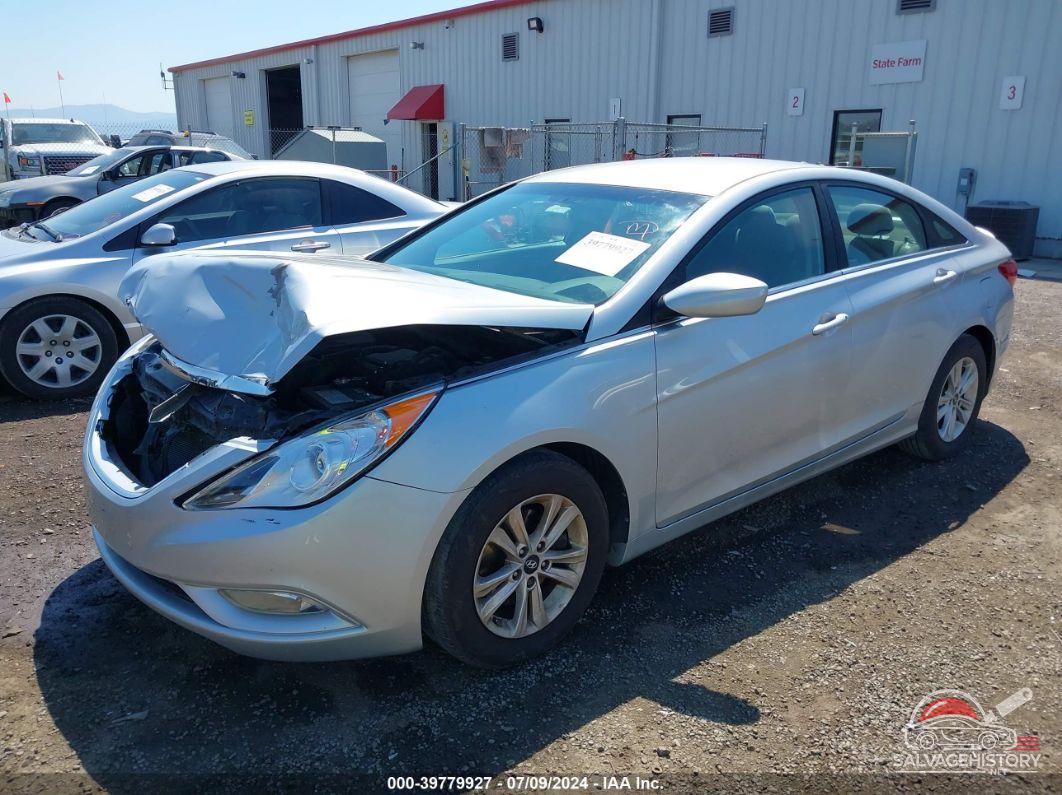 5NPEB4AC4DH772249 2013 HYUNDAI SONATA photo no. 2