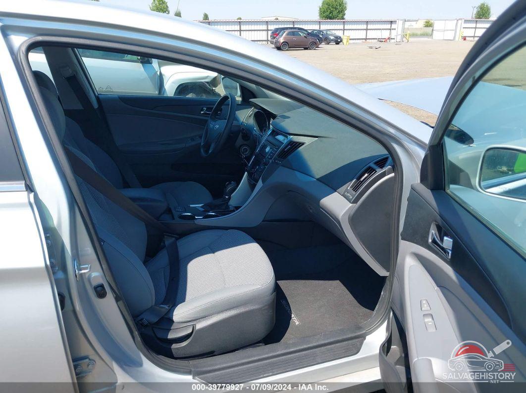 5NPEB4AC4DH772249 2013 HYUNDAI SONATA photo no. 5
