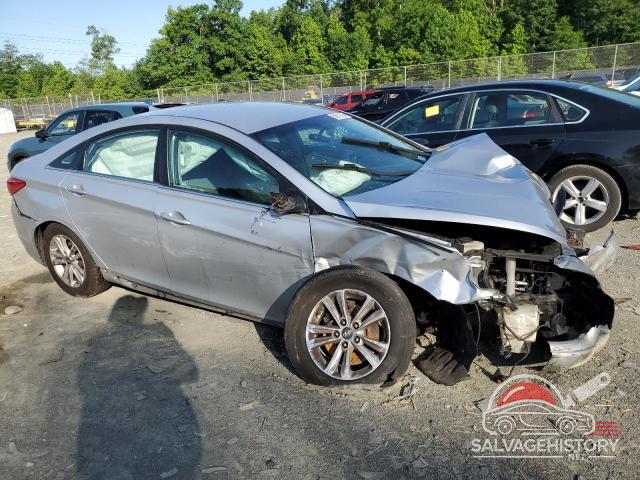 5NPEB4AC5DH752687 2013 HYUNDAI SONATA photo no. 4