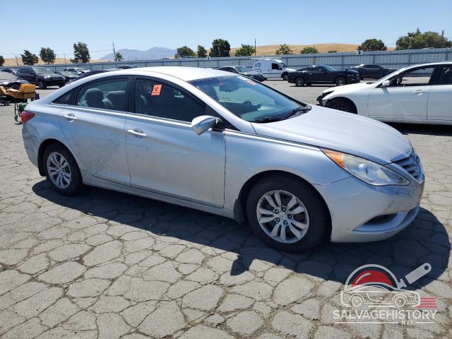 5NPEB4ACXDH557927 2013 HYUNDAI SONATA photo no. 4