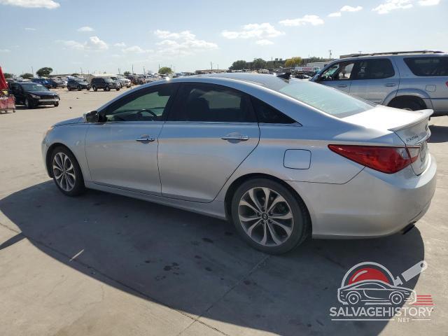 5NPEC4ABXDH588454 2013 HYUNDAI SONATA photo no. 2