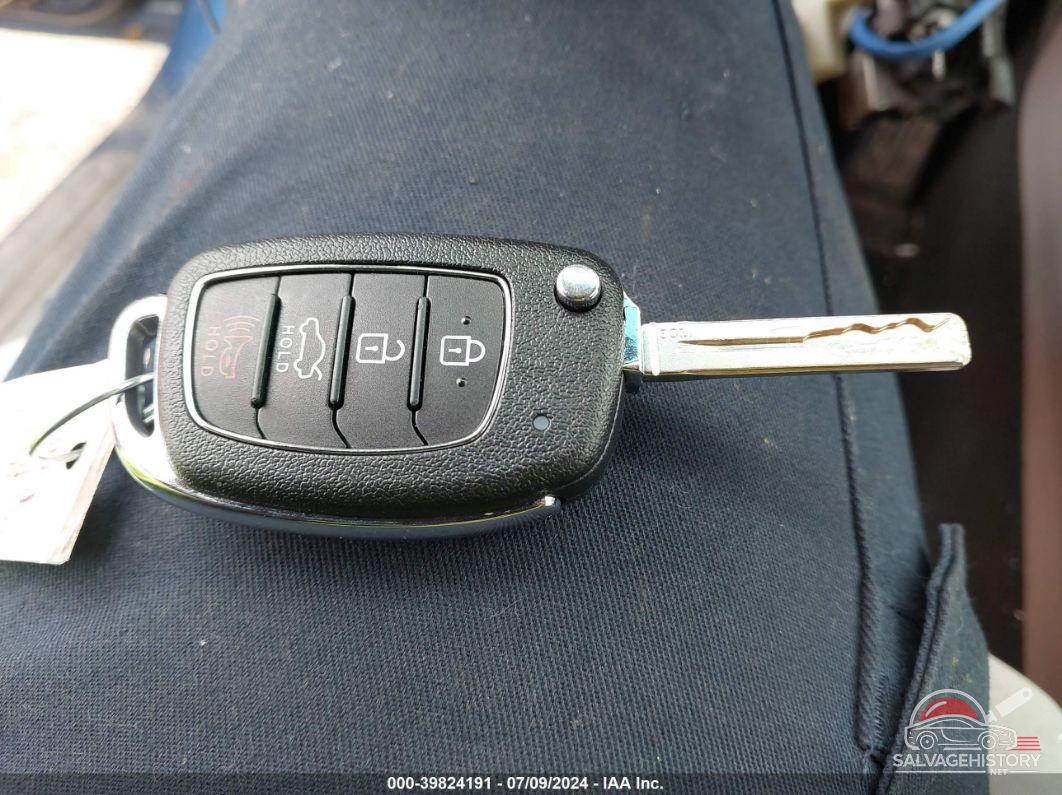 5NPE24AF8HH590957 2017 HYUNDAI SONATA photo no. 11
