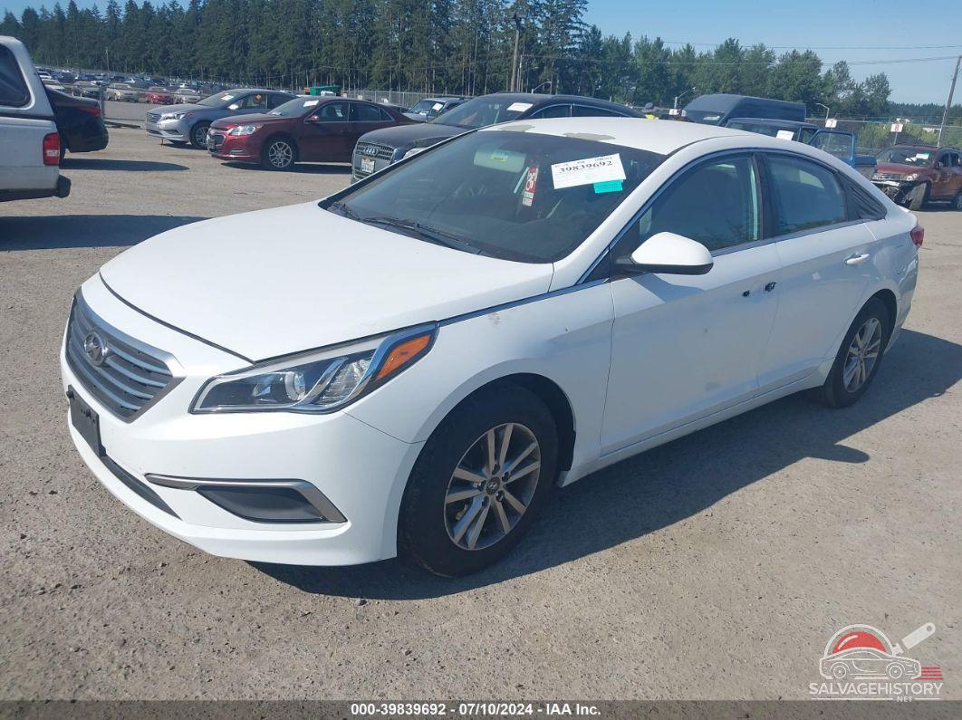 5NPE24AFXHH586294 2017 HYUNDAI SONATA photo no. 2