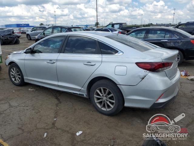 5NPE24AFXJH627397 2018 HYUNDAI SONATA photo no. 2