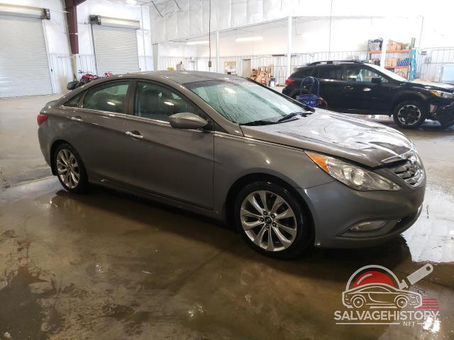 5NPEC4AC0DH644703 2013 HYUNDAI SONATA SE photo no. 4