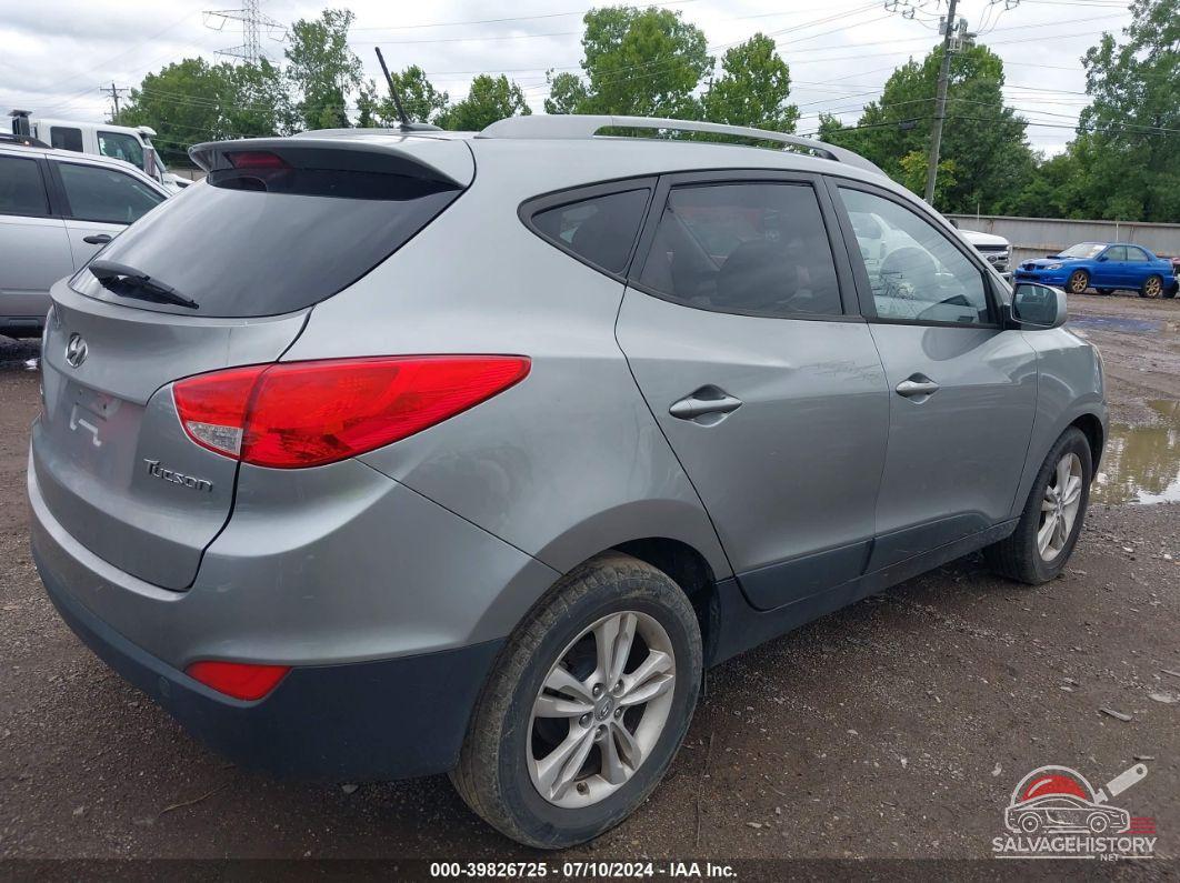 KM8JU3AC2AU015995 2010 HYUNDAI TUCSON photo no. 4