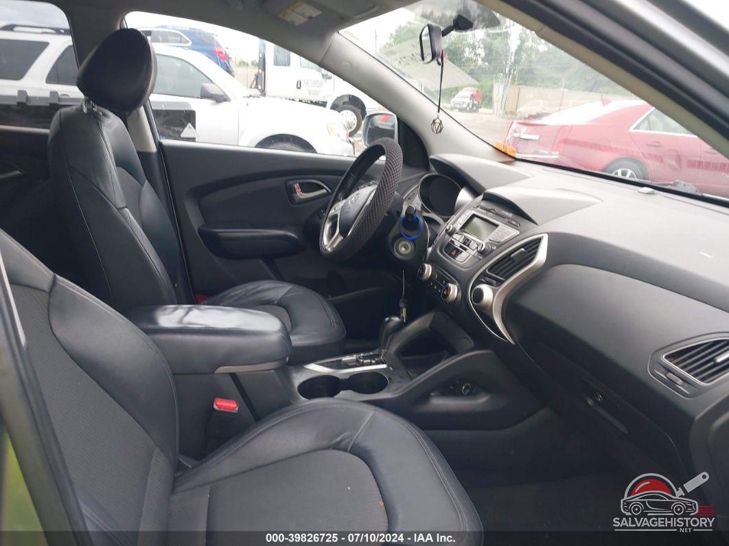 KM8JU3AC2AU015995 2010 HYUNDAI TUCSON photo no. 5