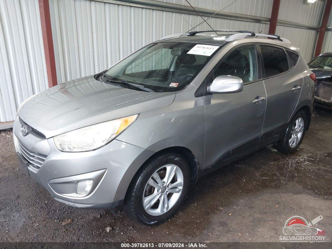 KM8JUCAC3DU644542 2013 HYUNDAI TUCSON photo no. 2