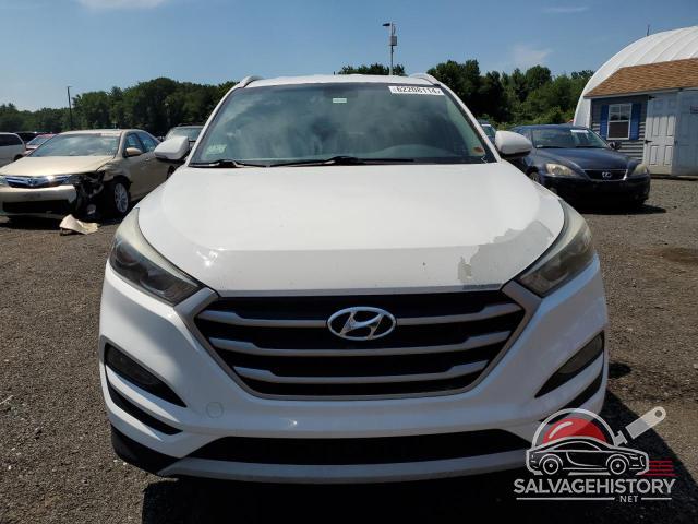 KM8J33A2XHU322626 2017 HYUNDAI TUCSON photo no. 5