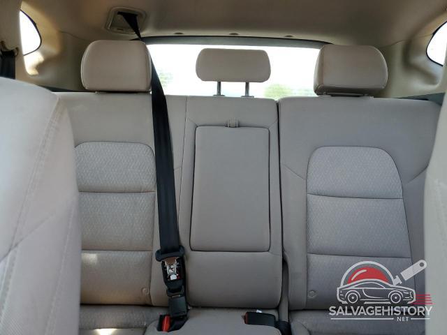 KM8J3CA44HU266796 2017 HYUNDAI TUCSON photo no. 10