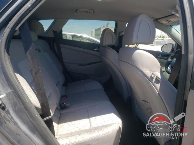 KM8J3CA43JU747189 2018 HYUNDAI TUCSON photo no. 11