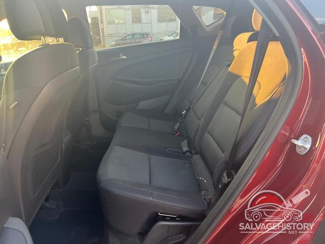 KM8J3CA44JU783201 2018 HYUNDAI TUCSON photo no. 6