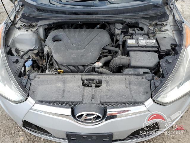 KMHTC6AD1CU080331 2012 HYUNDAI VELOSTER photo no. 11