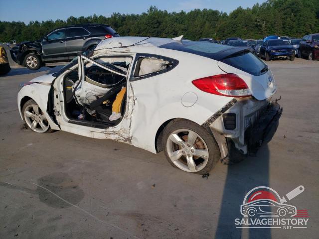 KMHTC6AD8FU224218 2015 HYUNDAI VELOSTER photo no. 2