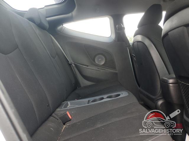 KMHTC6AD1GU278347 2016 HYUNDAI VELOSTER photo no. 10