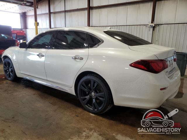 JN1AY1PR5FM180300 2015 INFINITI Q70 photo no. 2