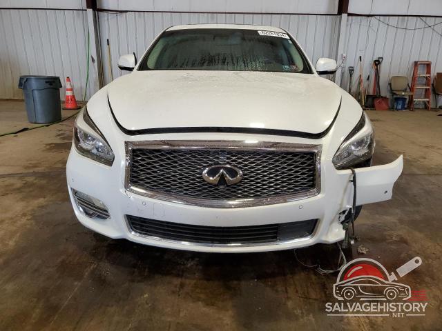 JN1AY1PR5FM180300 2015 INFINITI Q70 photo no. 5