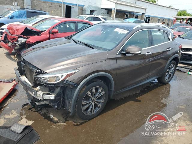 SJKCH5CR3JA041812 2018 INFINITI QX30 photo no. 23