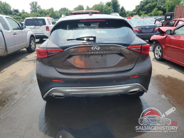 SJKCH5CR3JA041812 2018 INFINITI QX30 photo no. 6