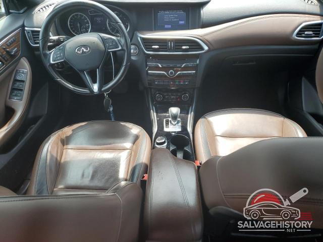SJKCH5CR3JA041812 2018 INFINITI QX30 photo no. 8