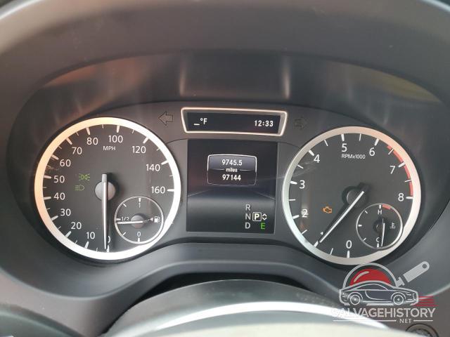 SJKCH5CR3JA041812 2018 INFINITI QX30 photo no. 9