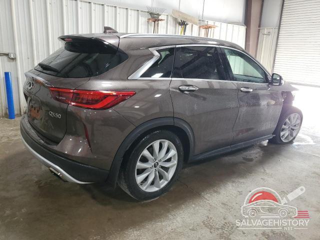 3PCAJ5M34KF110668 2019 INFINITI QX50 photo no. 3