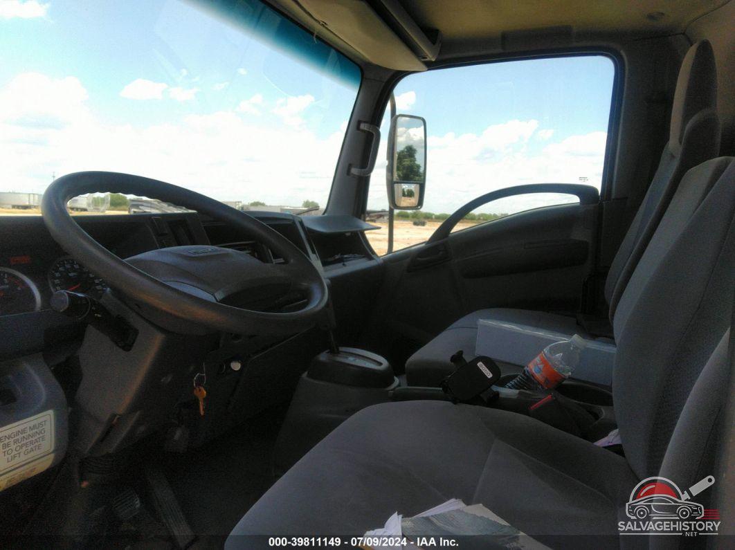 JALC4W167H7000053 2017 ISUZU NPR HD DSL REG AT photo no. 6